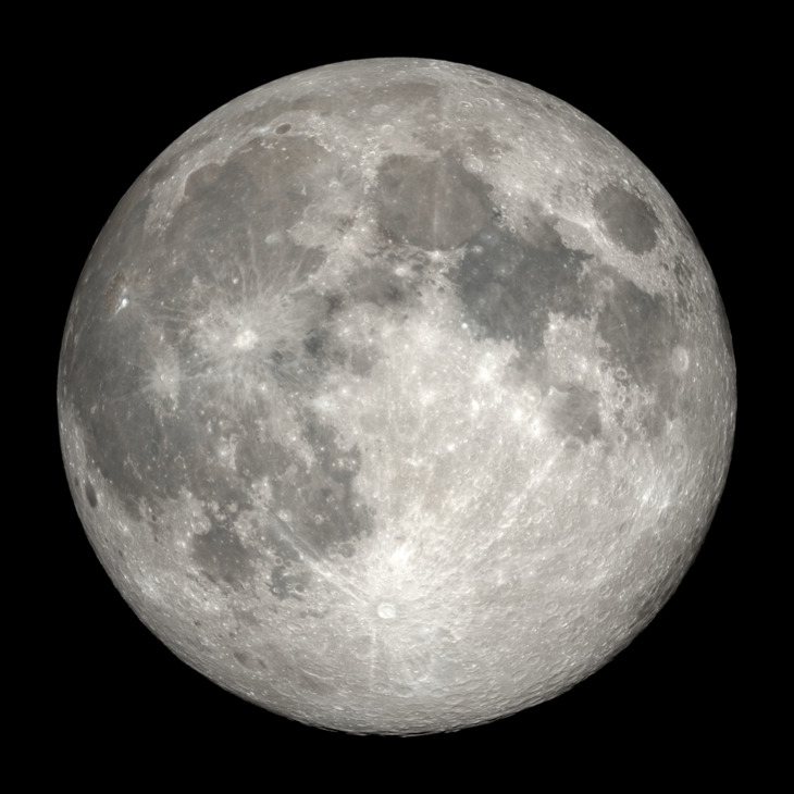 Visualização detalhada da superfície lunar